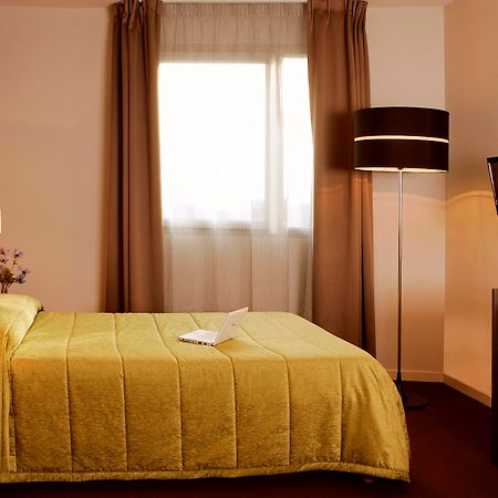 Appart'Hotel Vacanceole Paris Quai De Marne - Ex Adagio Nogent-sur-Marne Phòng bức ảnh