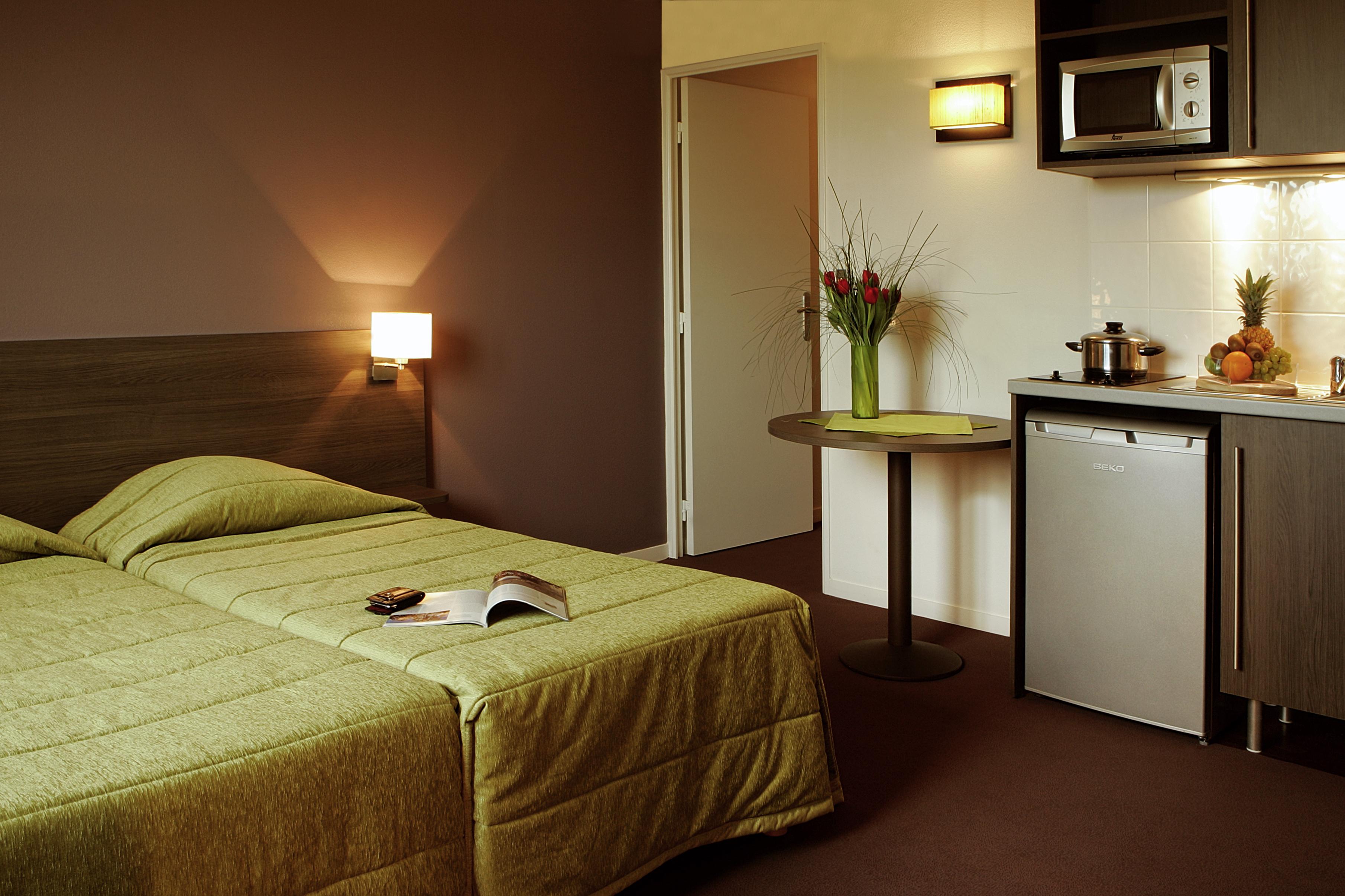 Appart'Hotel Vacanceole Paris Quai De Marne - Ex Adagio Nogent-sur-Marne Phòng bức ảnh