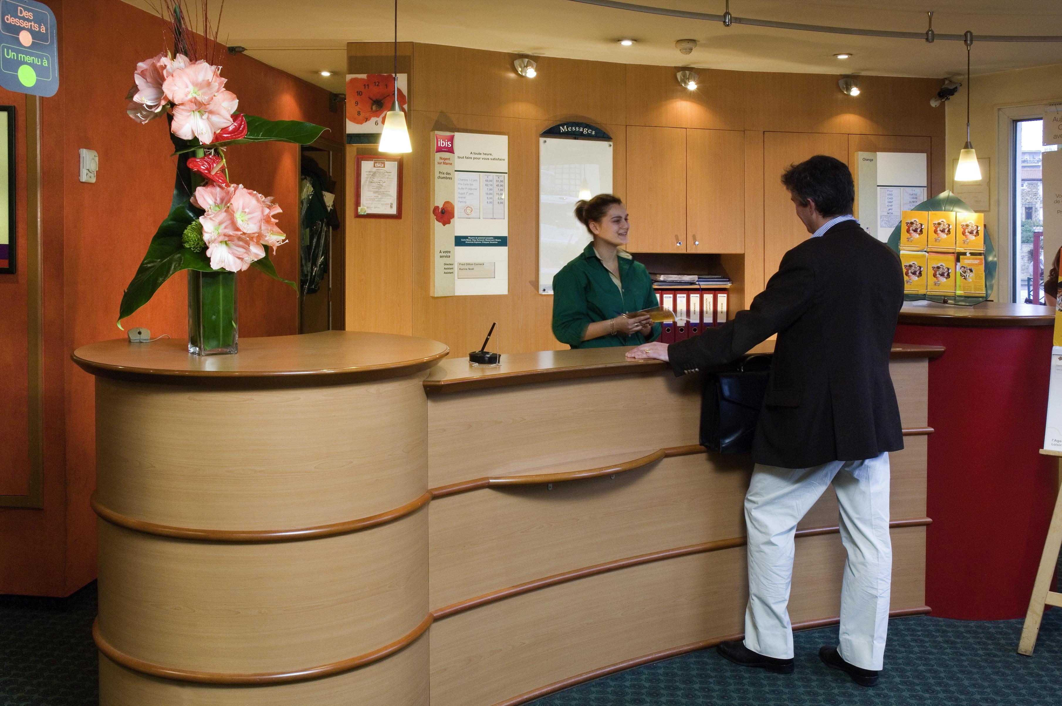 Appart'Hotel Vacanceole Paris Quai De Marne - Ex Adagio Nogent-sur-Marne Ngoại thất bức ảnh