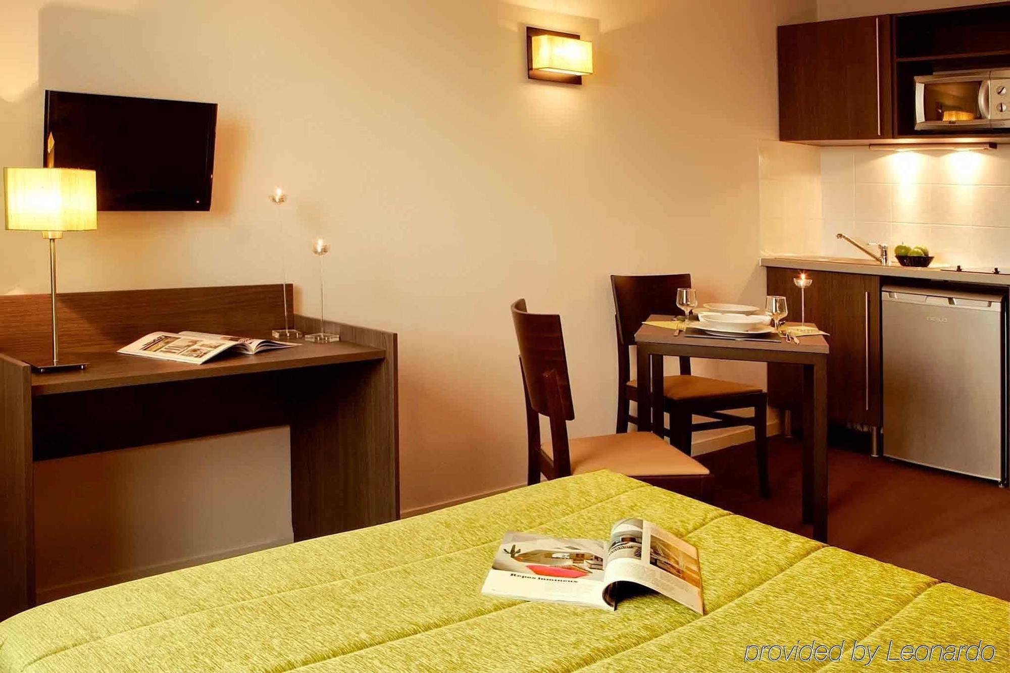 Appart'Hotel Vacanceole Paris Quai De Marne - Ex Adagio Nogent-sur-Marne Phòng bức ảnh