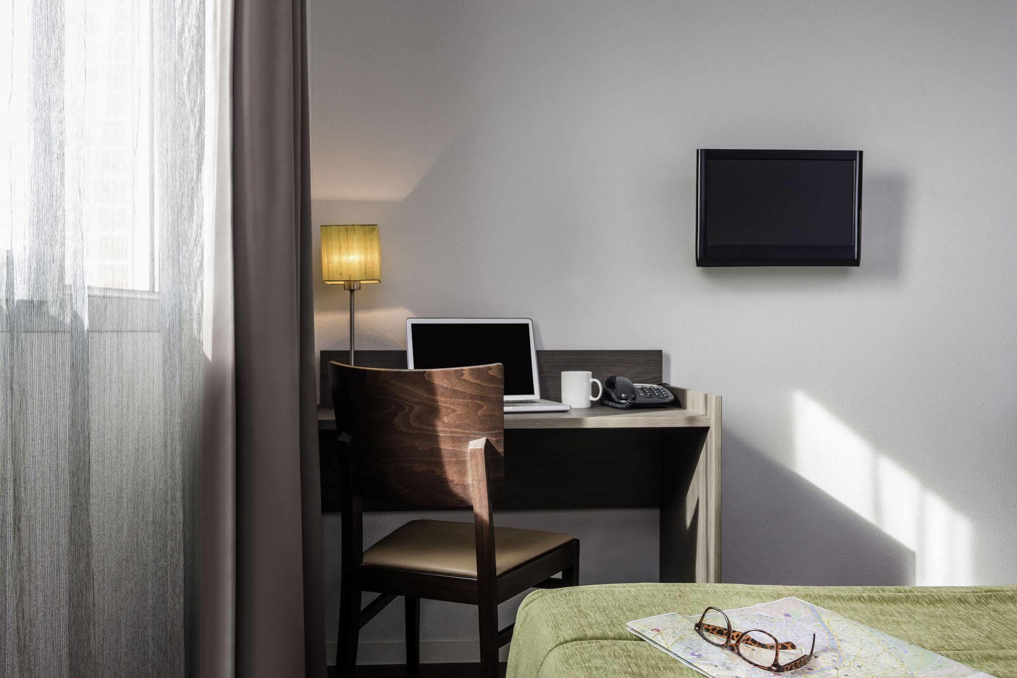 Appart'Hotel Vacanceole Paris Quai De Marne - Ex Adagio Nogent-sur-Marne Ngoại thất bức ảnh